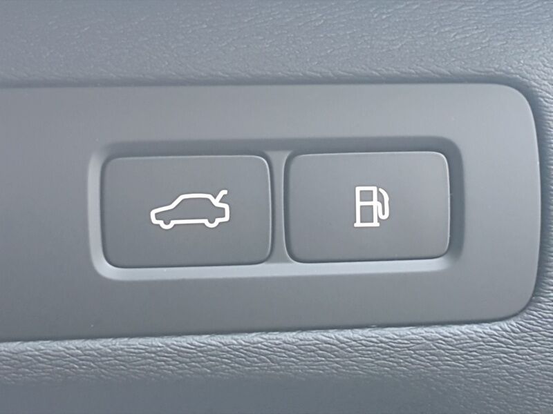 More views of Volvo XC90