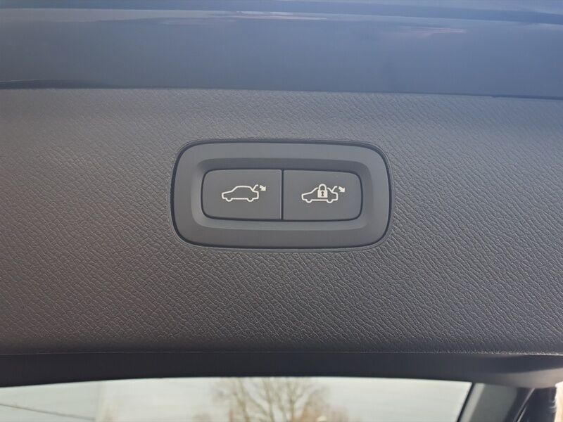 More views of Volvo XC90