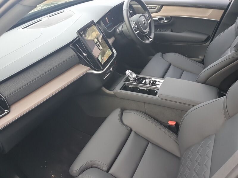 More views of Volvo XC90