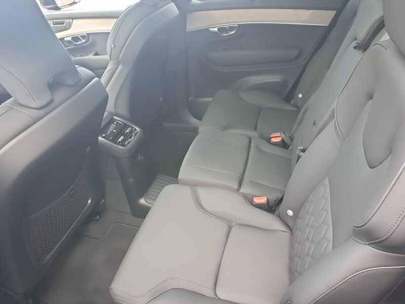 More views of Volvo XC90