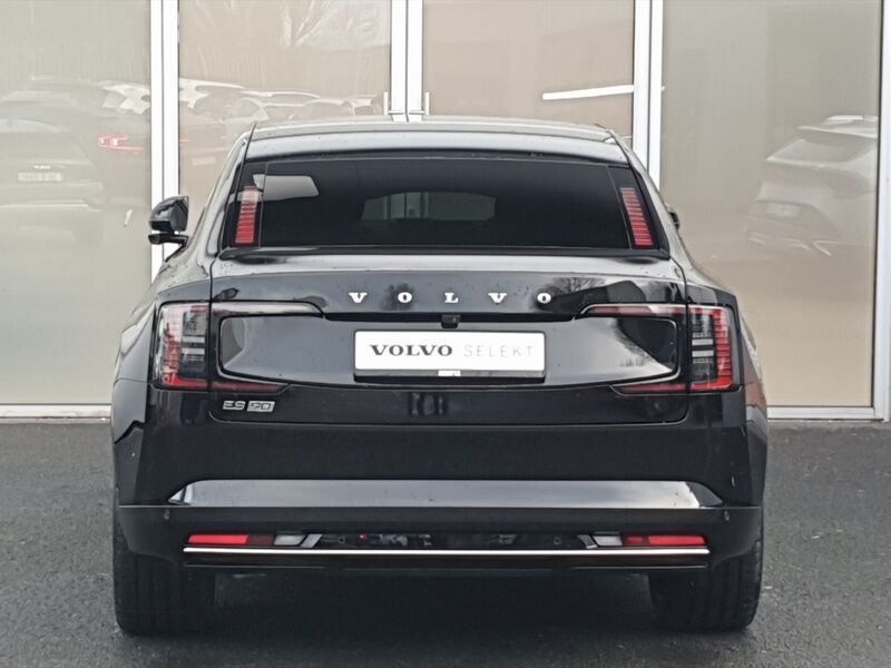 More views of Volvo ES90