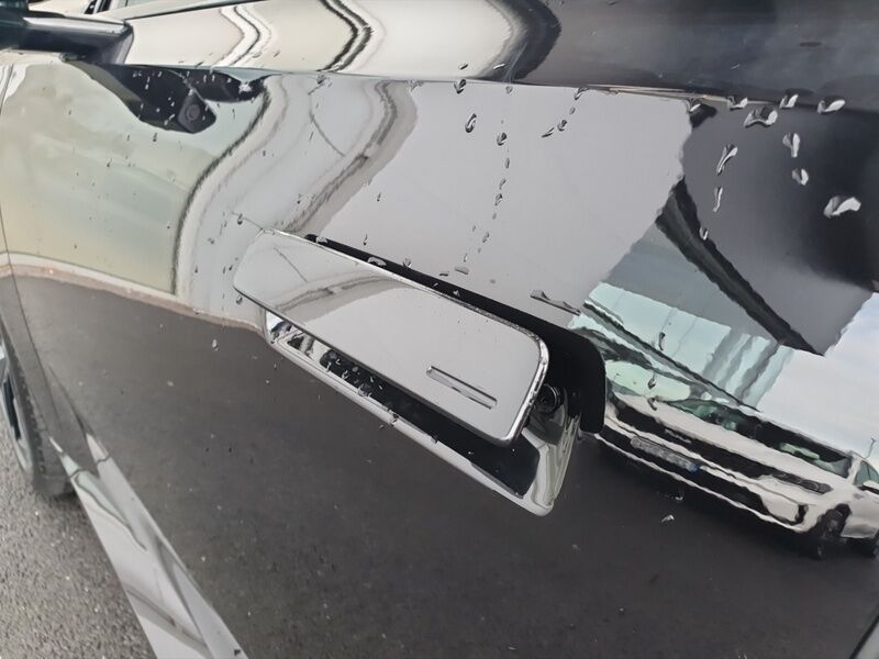 More views of Volvo ES90