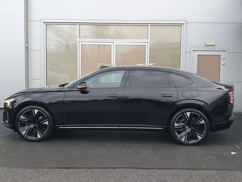 More views of Volvo ES90