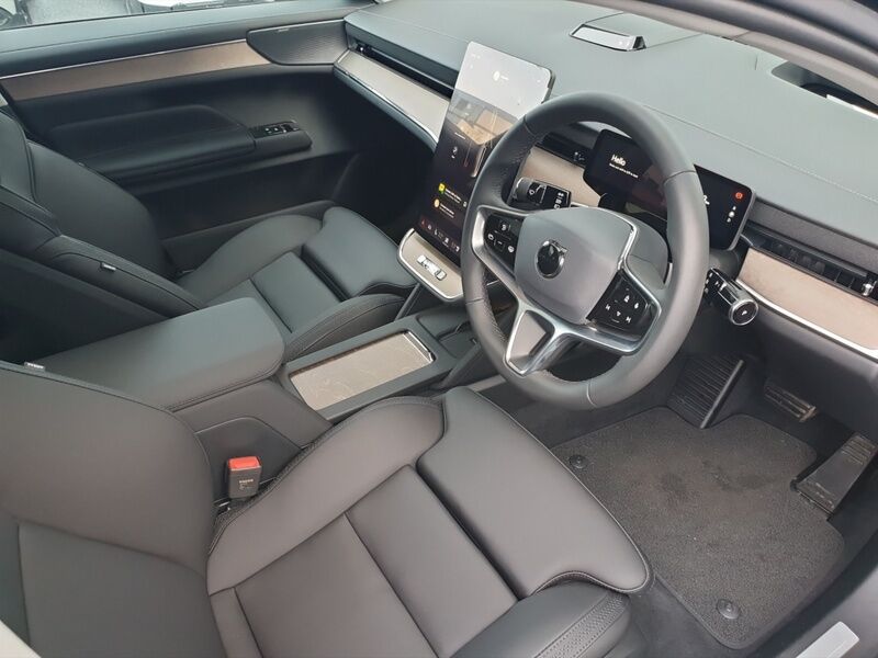 More views of Volvo ES90