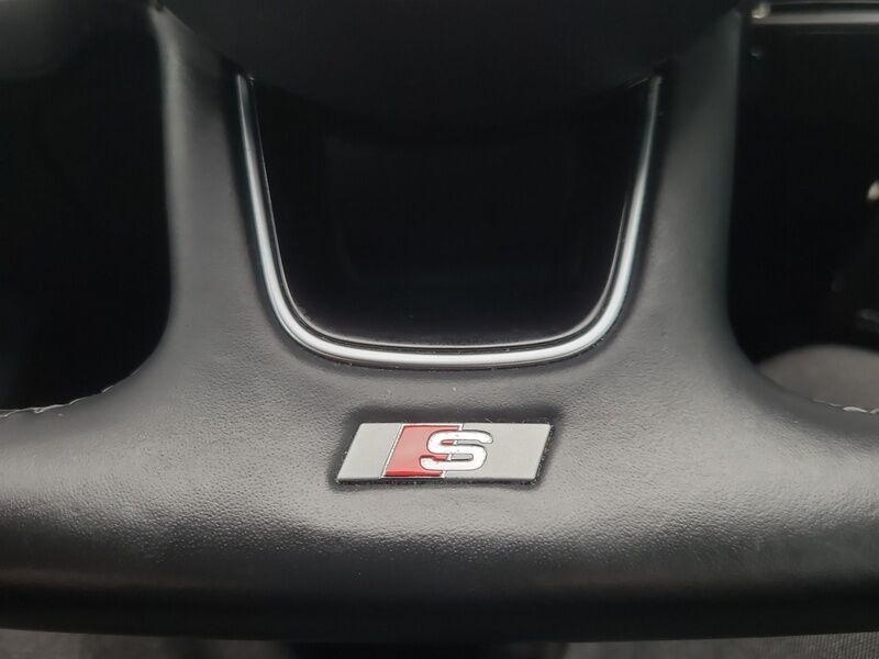 More views of Audi Q2