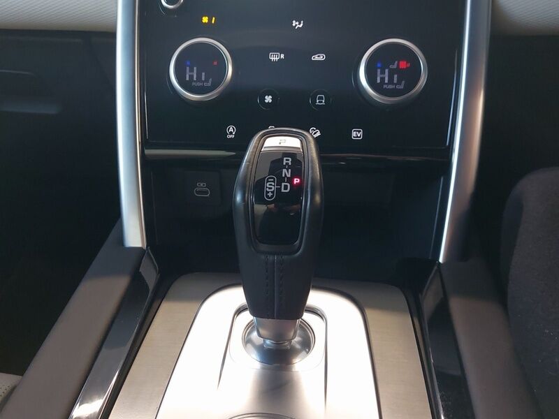 More views of Land Rover Discovery Sport