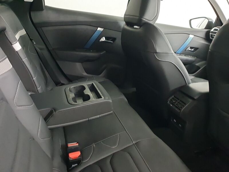 More views of Citroen e-C4