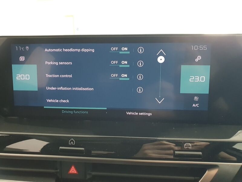 More views of Citroen e-C4