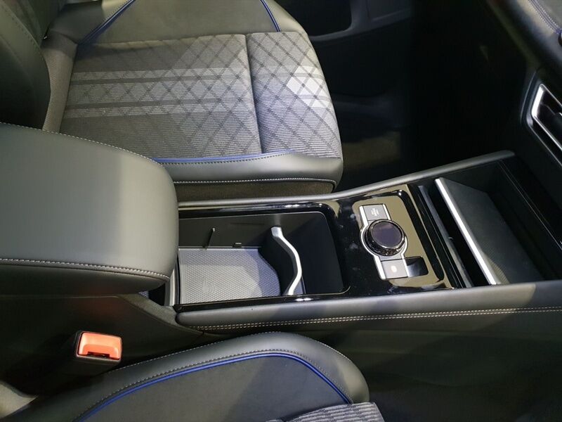 More views of Volkswagen Tiguan