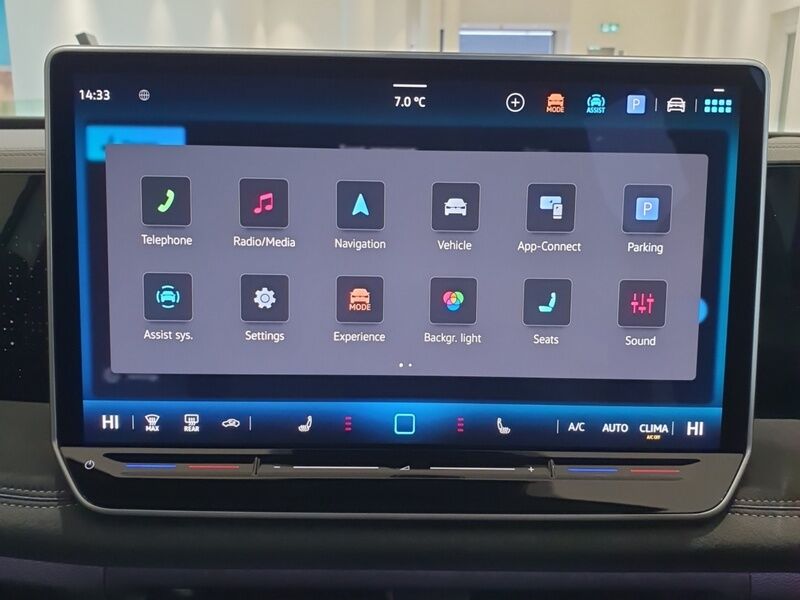 More views of Volkswagen Tiguan