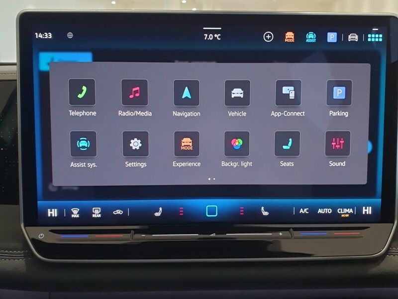 More views of Volkswagen Tiguan