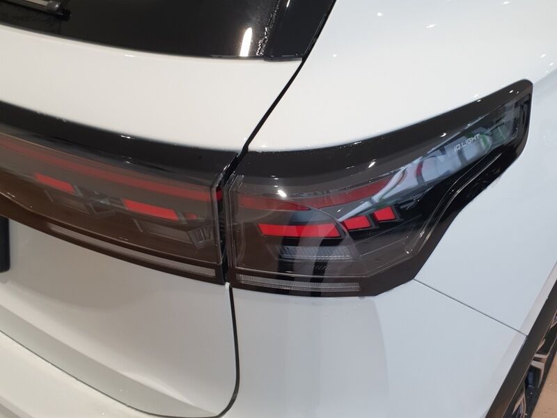 More views of Volkswagen Tiguan