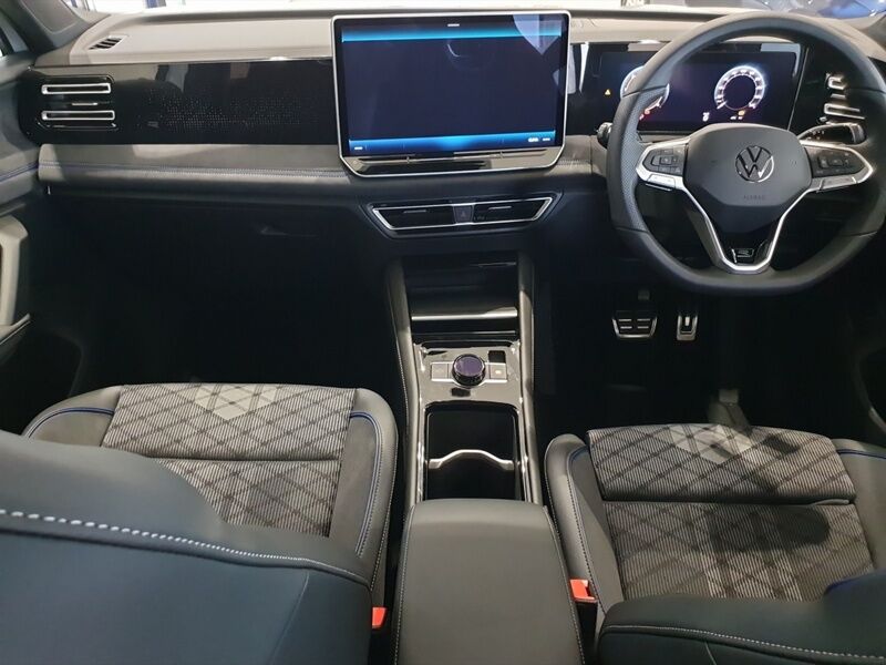 More views of Volkswagen Tiguan