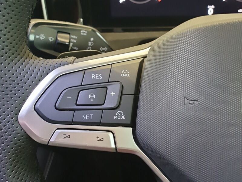 More views of Volkswagen Tiguan