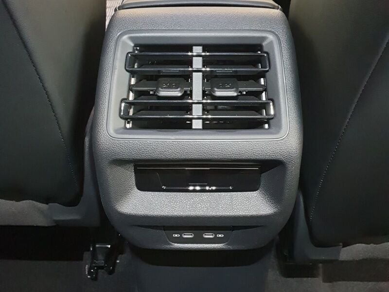 More views of Volkswagen Tiguan