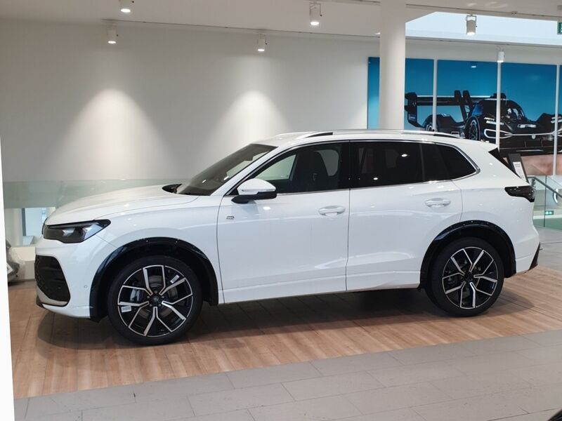 More views of Volkswagen Tiguan