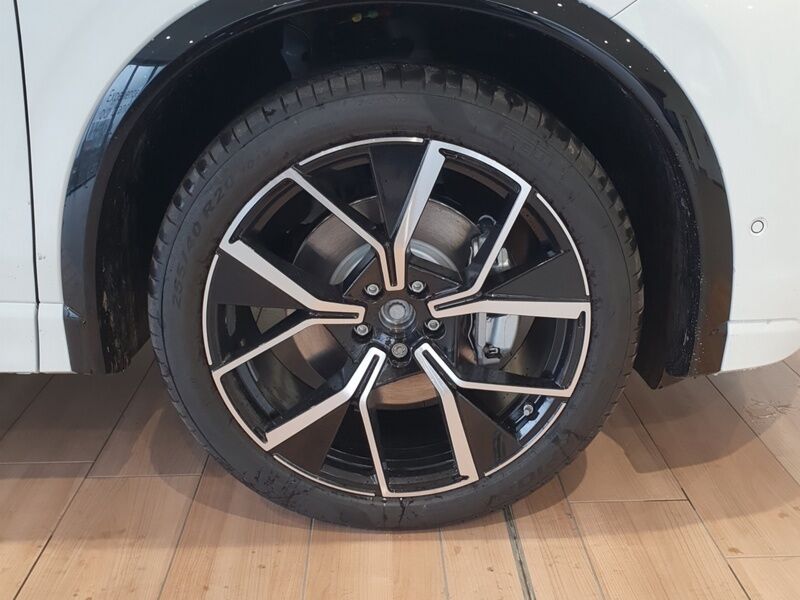 More views of Volkswagen Tiguan