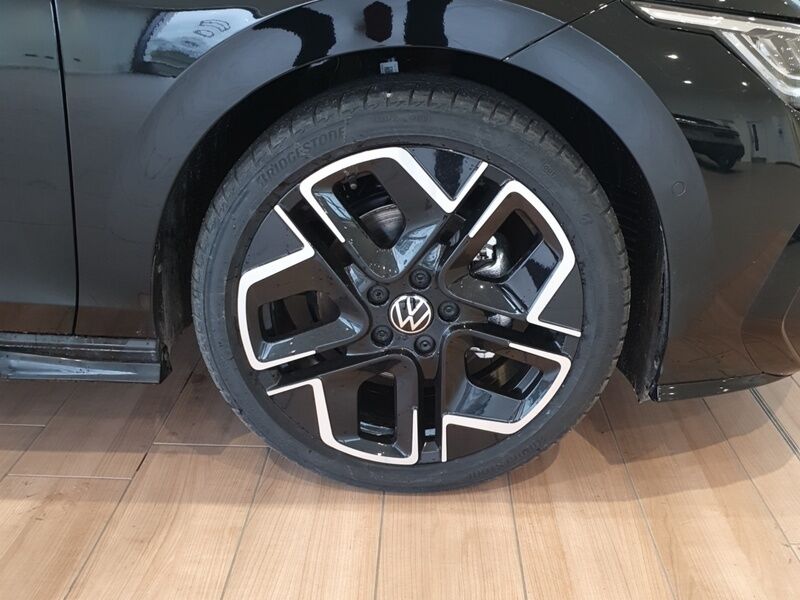 More views of Volkswagen Golf