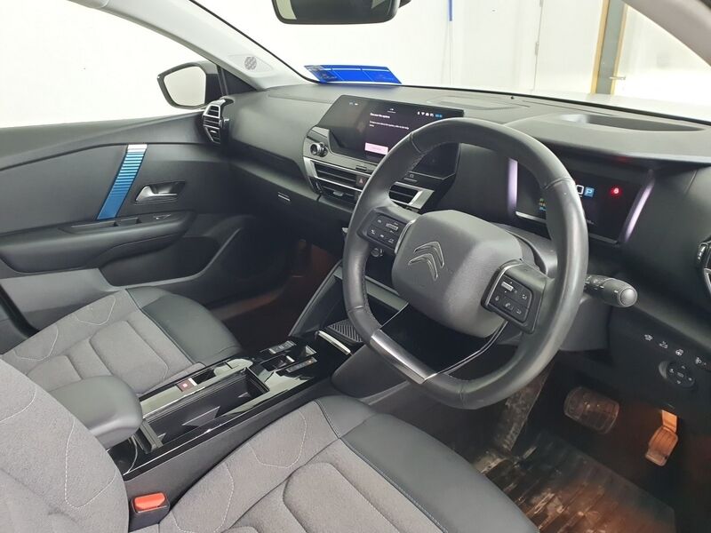 More views of Citroen e-C4 X
