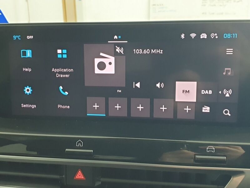 More views of Citroen e-C4 X