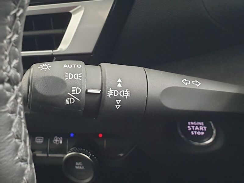 More views of Citroen e-C4 X