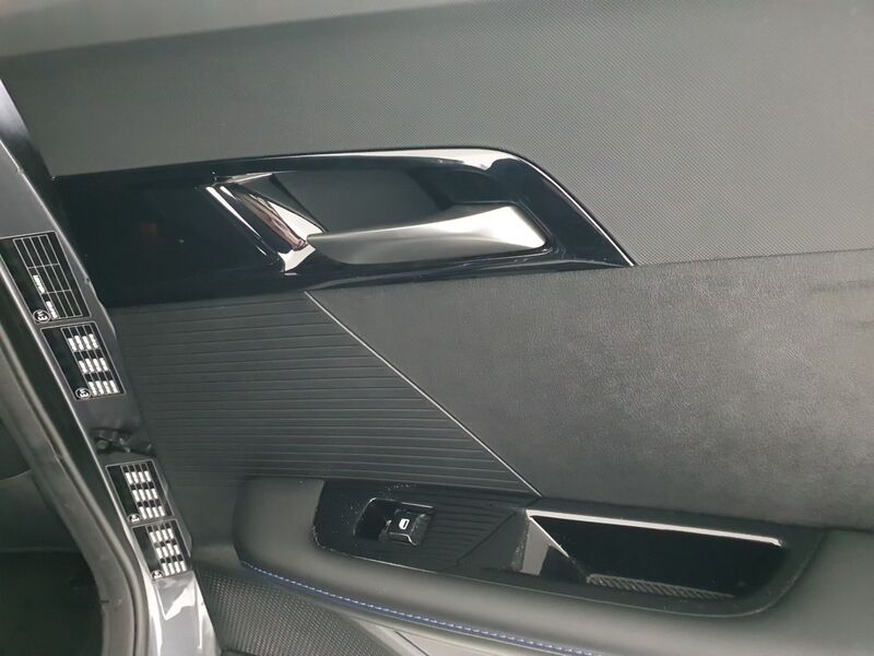 More views of MG MG4