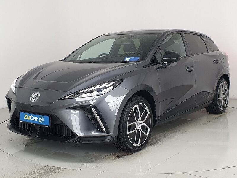 More views of MG MG4