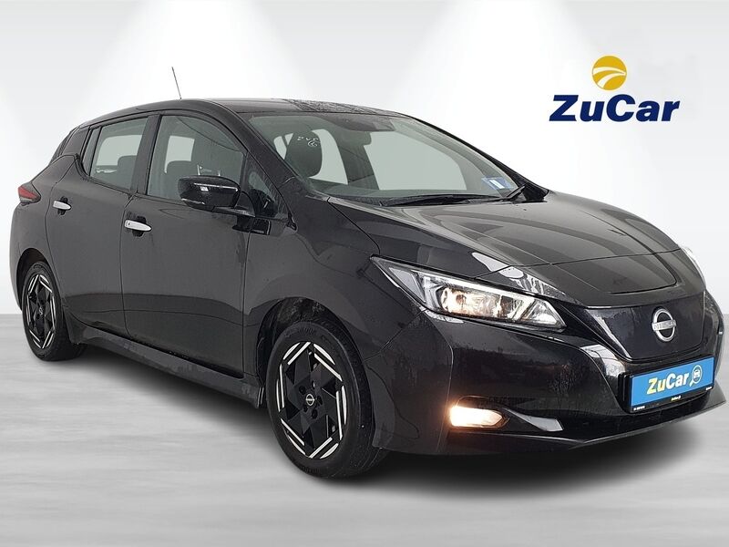 More views of Nissan Leaf