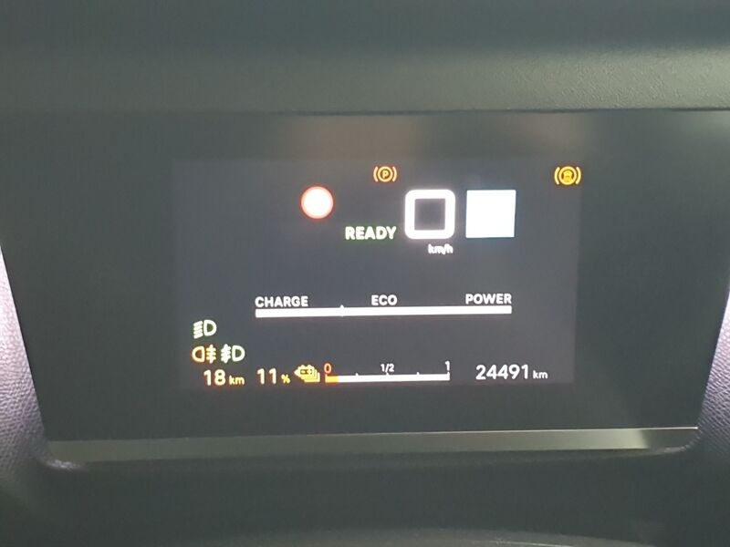 More views of Citroen e-C4 X