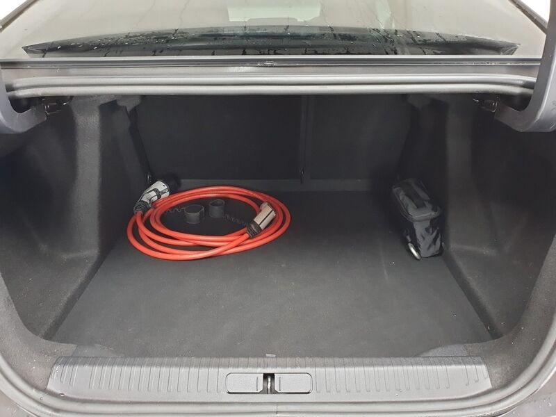 More views of Citroen e-C4 X