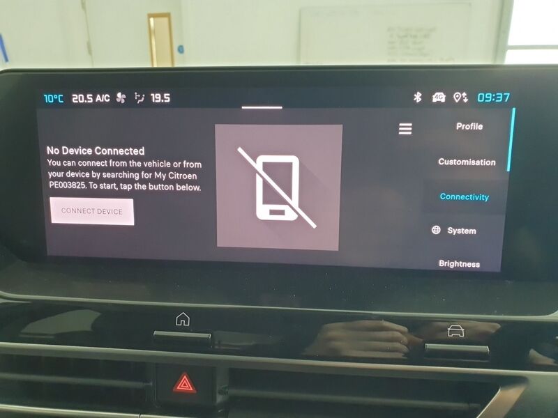 More views of Citroen e-C4 X