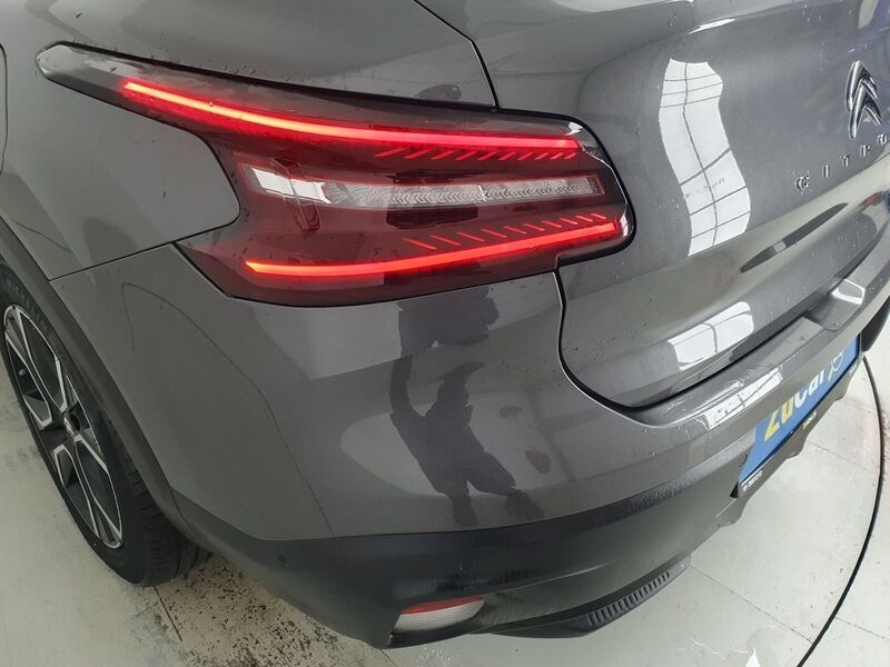 More views of Citroen e-C4 X