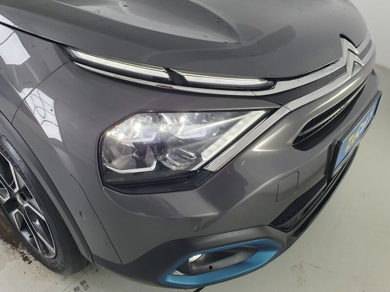 More views of Citroen e-C4 X