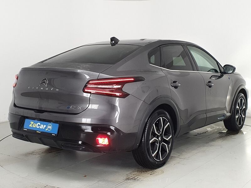 More views of Citroen e-C4 X