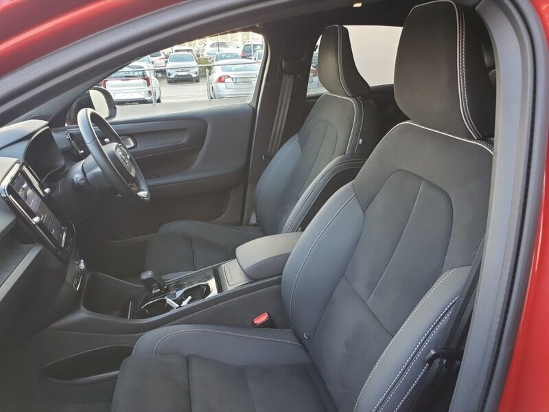 More views of Volvo C40