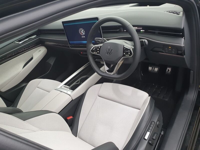 More views of Volkswagen ID.7