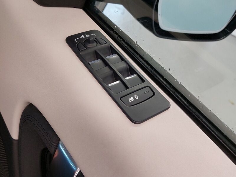 More views of Land Rover Discovery Sport