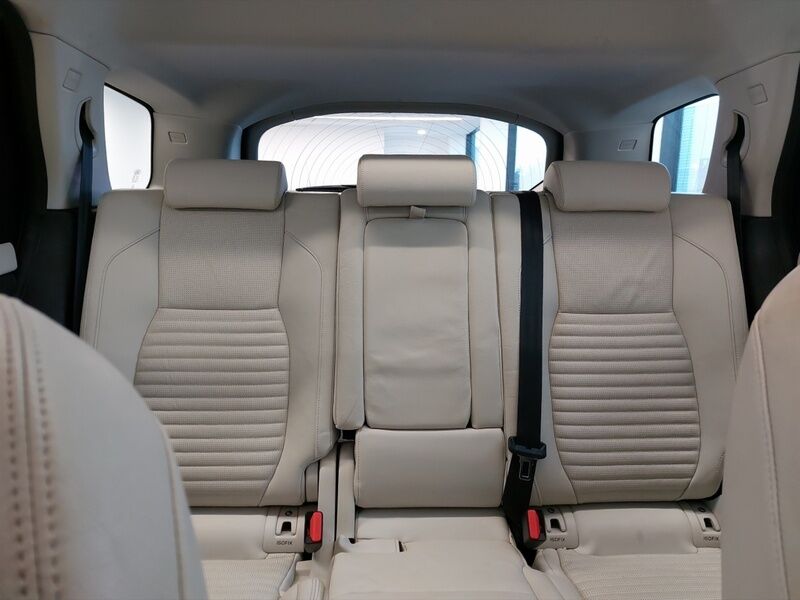 More views of Land Rover Discovery Sport