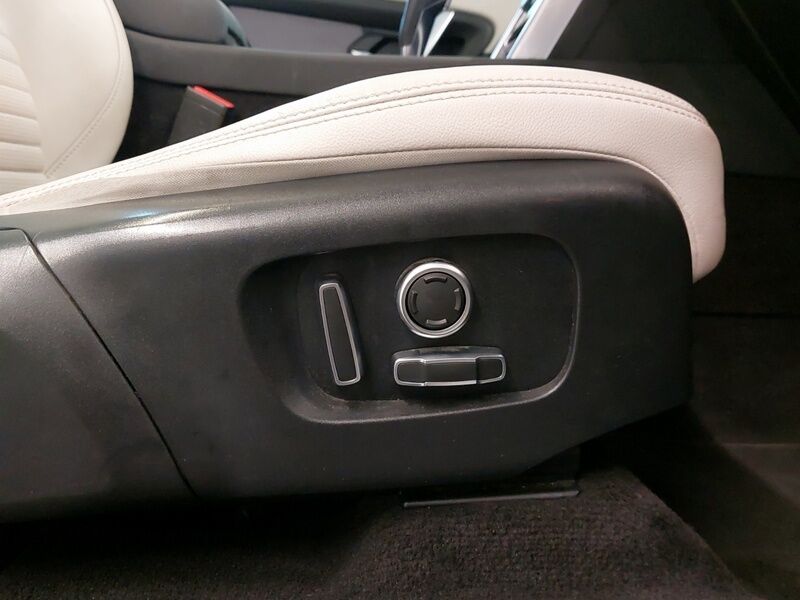 More views of Land Rover Discovery Sport