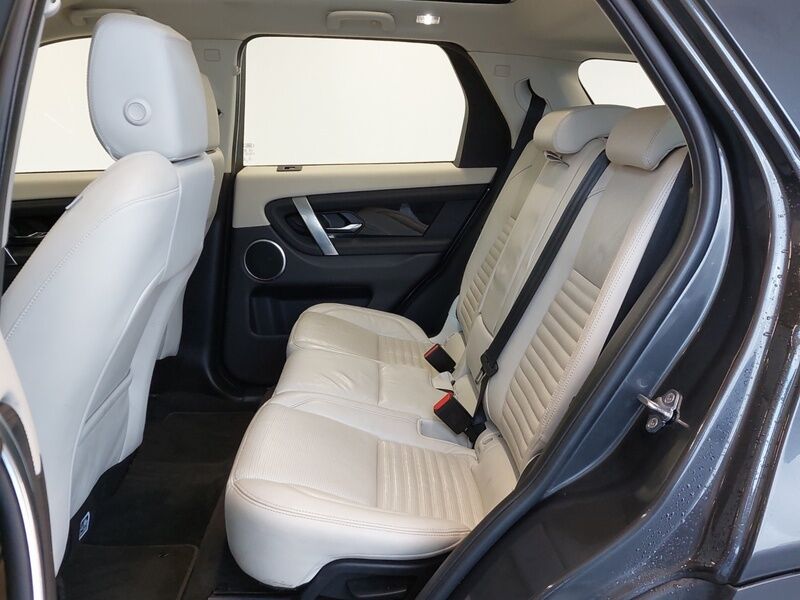 More views of Land Rover Discovery Sport