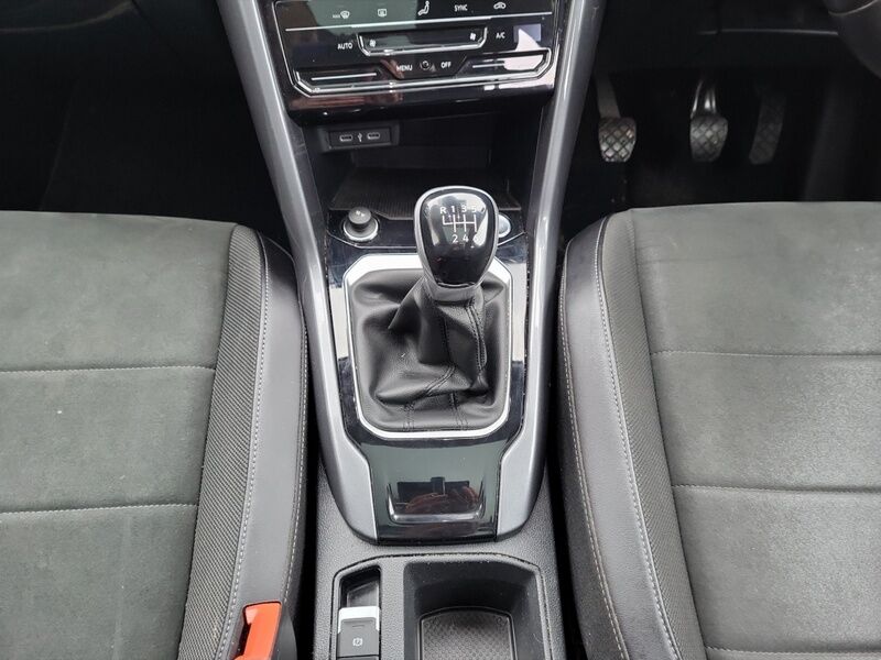 More views of Volkswagen T-Roc