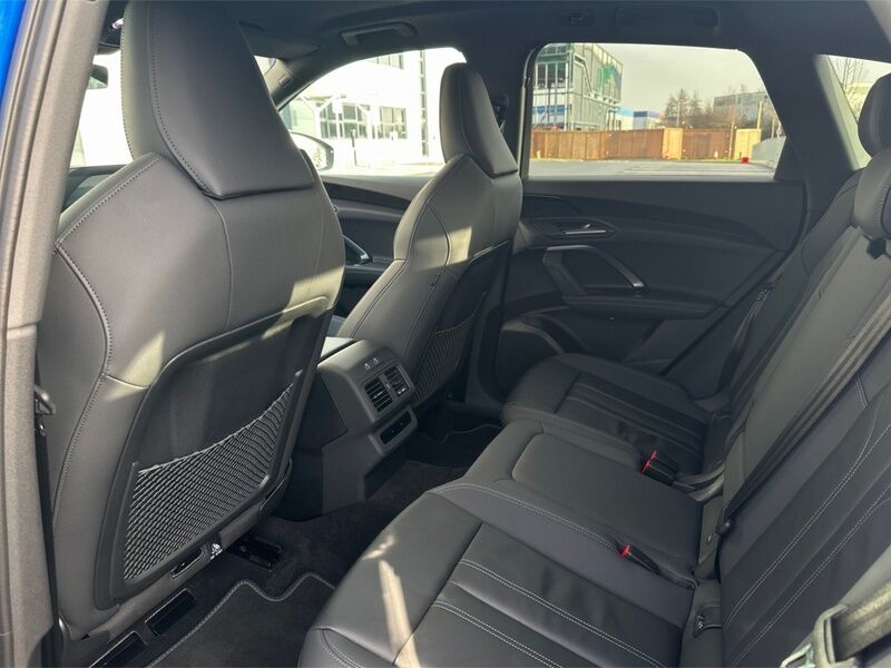 More views of Audi Q5