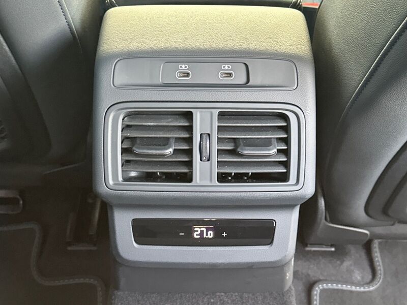 More views of Audi Q5