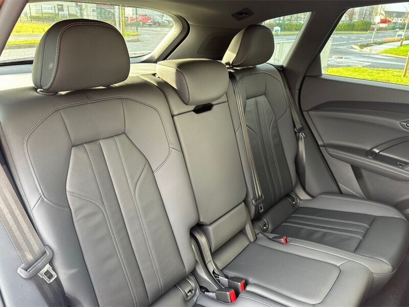 More views of Audi Q5