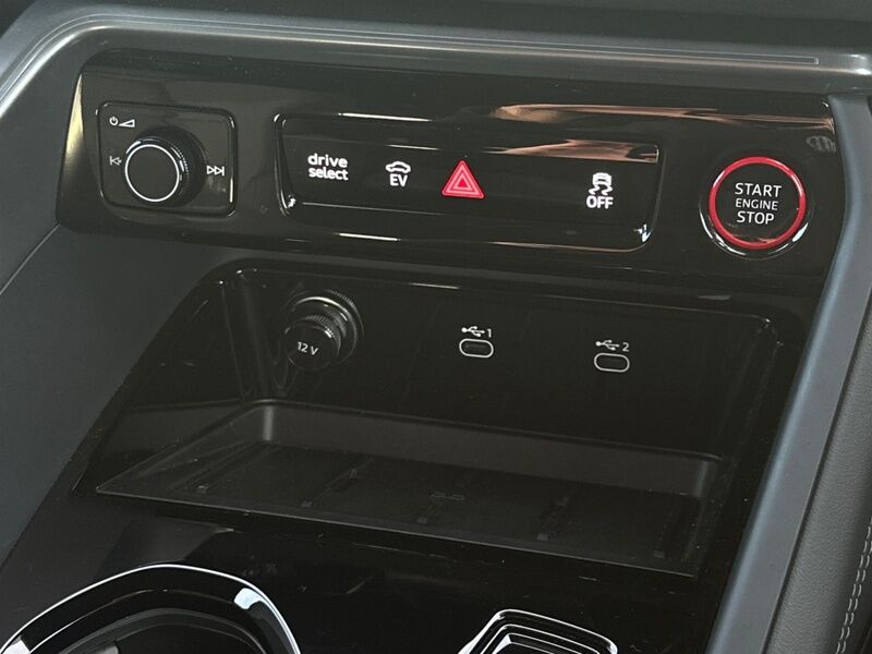 More views of Audi Q5