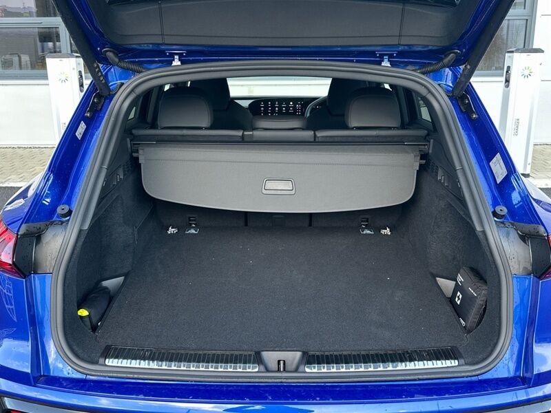 More views of Audi Q5