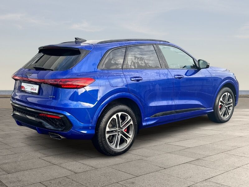 More views of Audi Q5