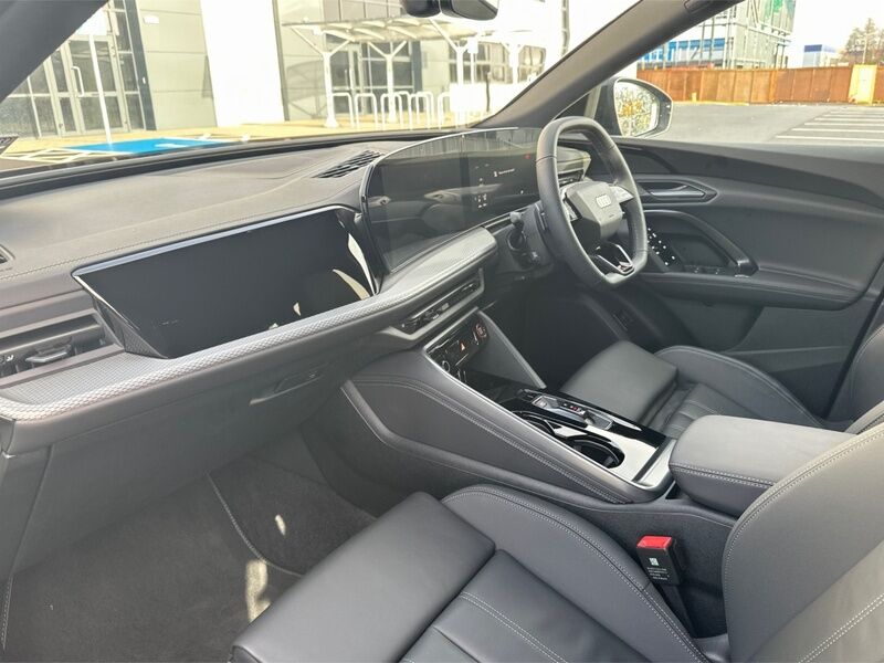 More views of Audi Q5