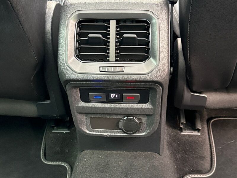 More views of Volkswagen Tiguan