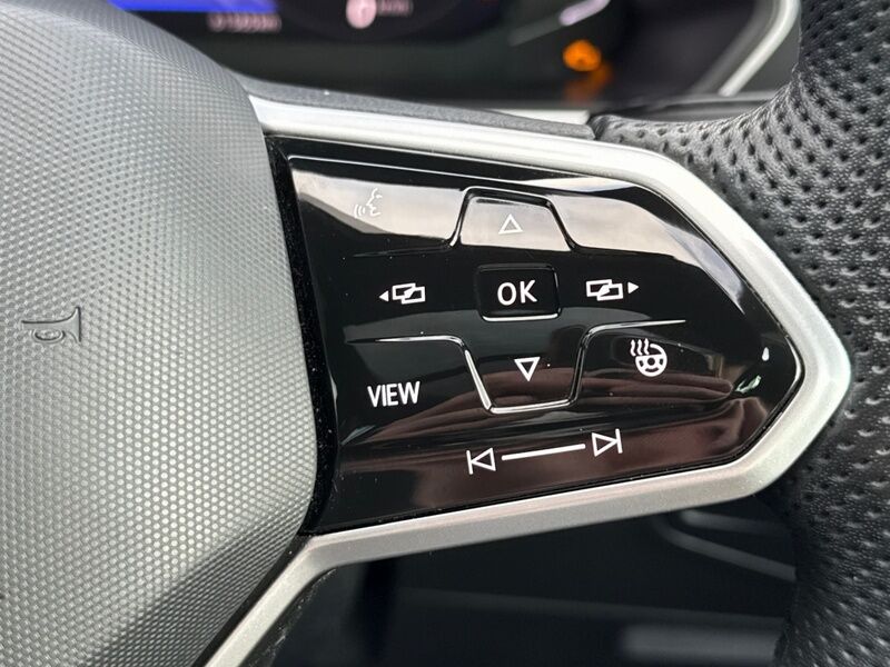 More views of Volkswagen Tiguan